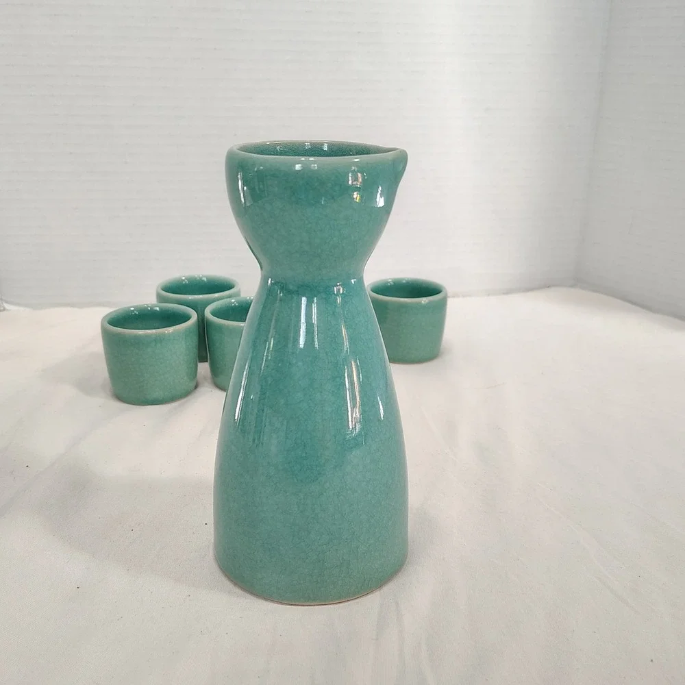 OGGI Sake Set‎ Ceramic Teal Carafe and 4 Cups Japanese Barware Serving